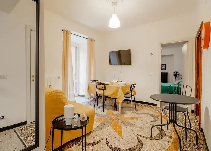 2-minute Walk To The Center -2 In Carignano דירה