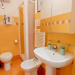 2-minute Walk To The Center -2 In Carignano Apartament