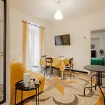 2-minute Walk To The Center -2 In Carignano Apartament