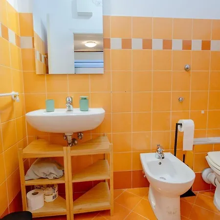 Διαμέρισμα 2-minute Walk To The Center -2 In Carignano