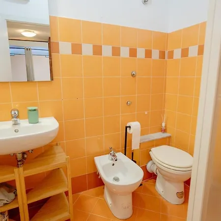 2-minute Walk To The Center -2 In Carignano Διαμέρισμα