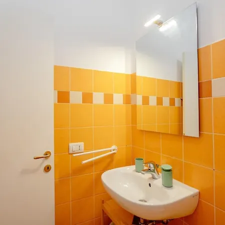 Διαμέρισμα 2-minute Walk To The Center -2 In Carignano